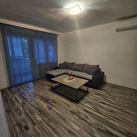 Apartman Smit أوماغ المظهر الخارجي الصورة